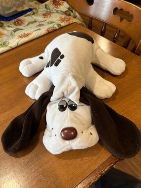 Vintage Pound Puppies Dog Large